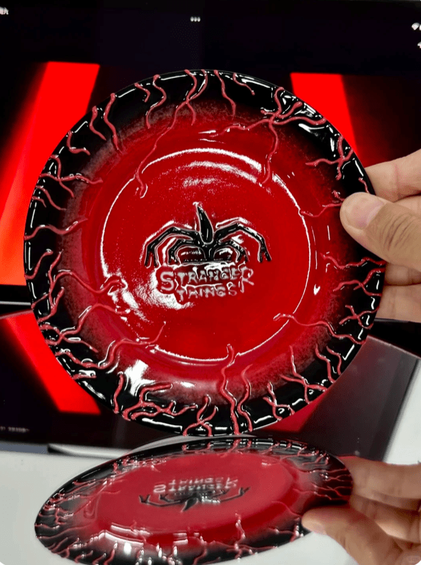 Stranger Things Ceramic Cup and Disc Set - Essentia